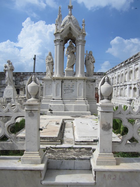 Cementerio de Reina - immerhin zum Monumento Nacional deklariert (1990)