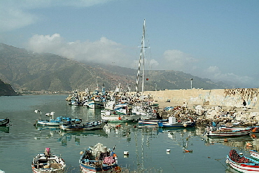 Im Hafen von El Jebha